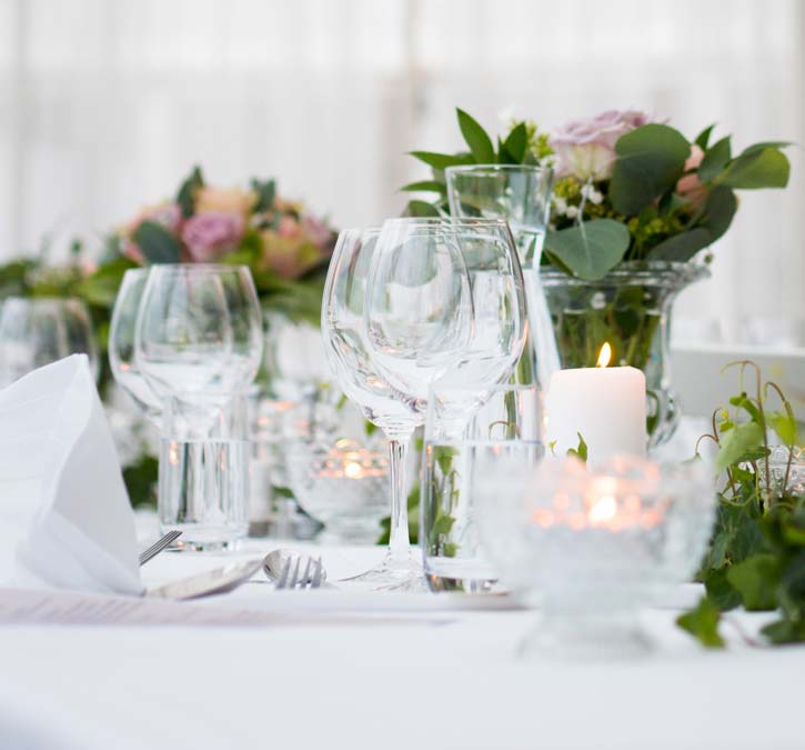 So erstellst du passende Menükarten für deine Hochzeit